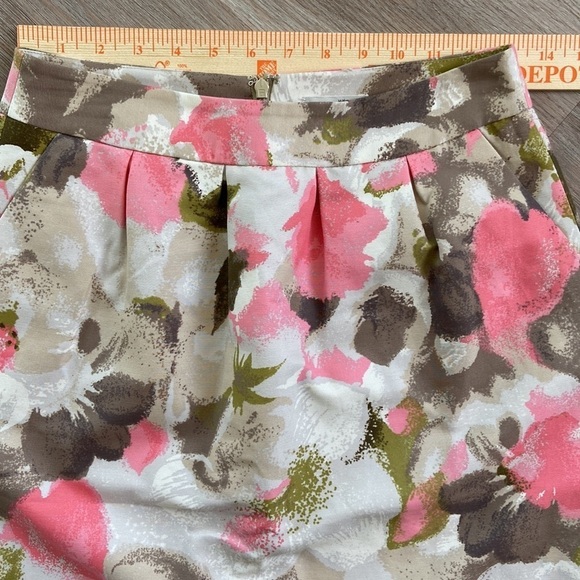 Halogen Floral Print MIDI Skirt Size 4P NWOT - Picture 6 of 13